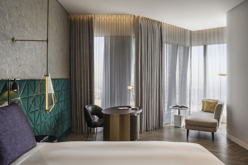 Suite, 1 King Bed