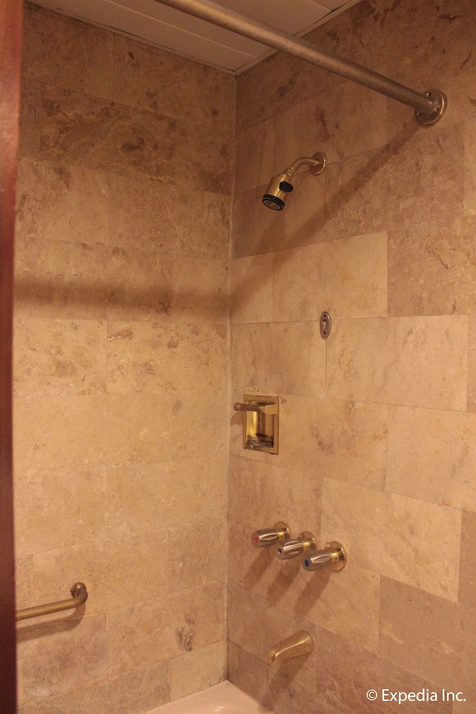 Deluxe Room - Photo 7