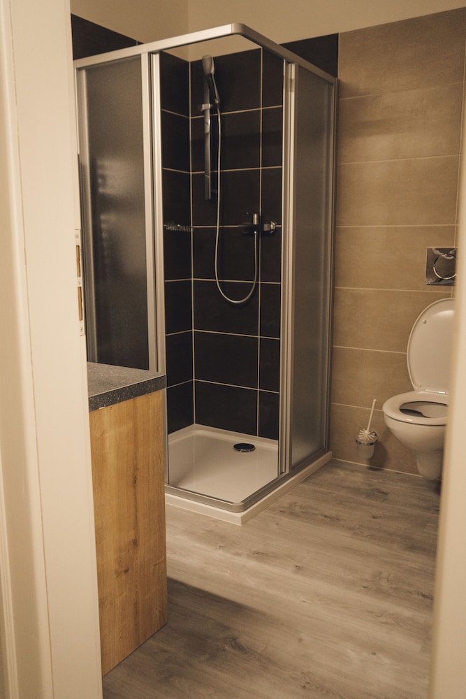 Standard Double or Twin Room - Photo 7