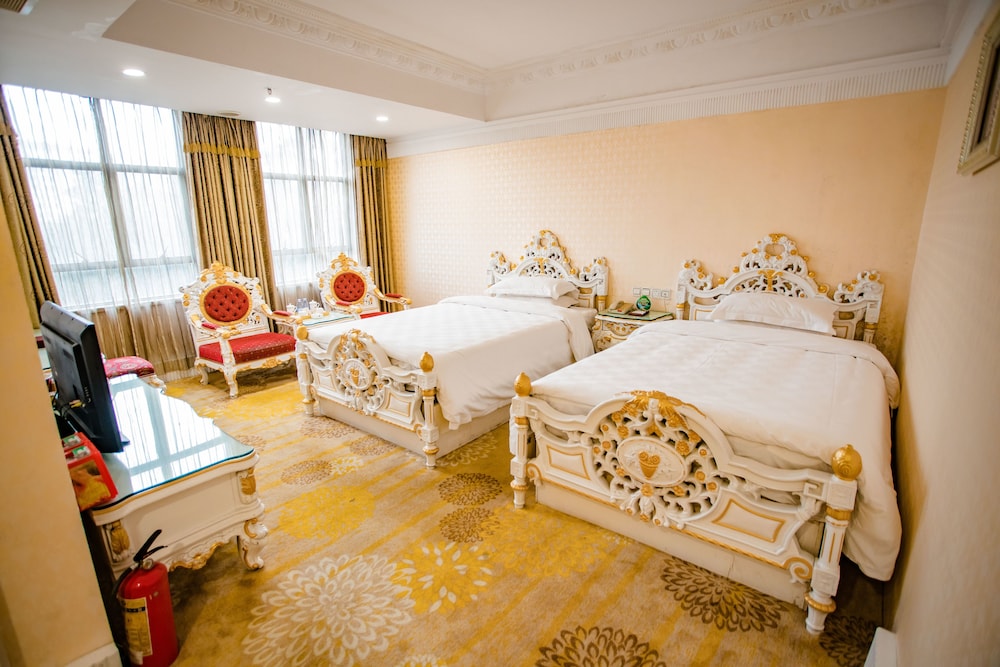Standard Twin Room - Photo 1