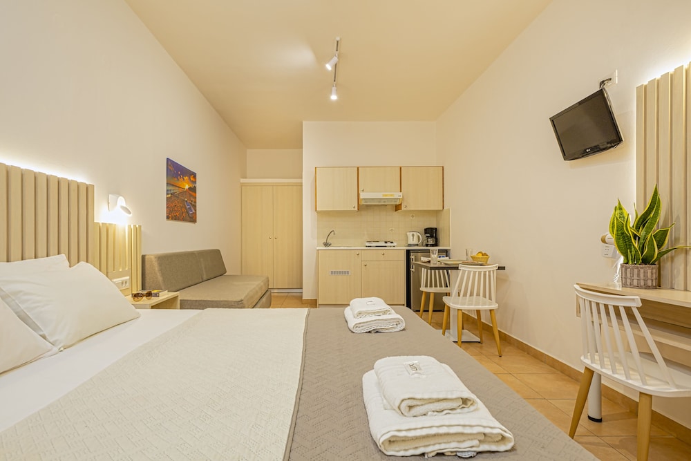 Superior Triple Room photo 2
