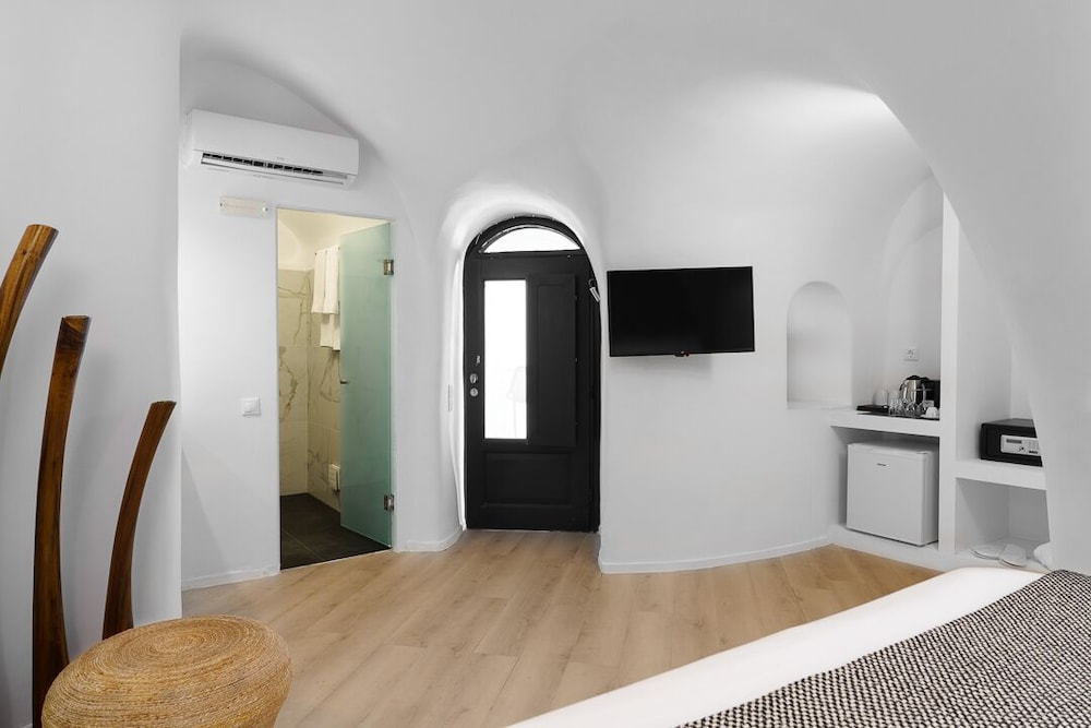 Studio (Caldera View) - Photo 3