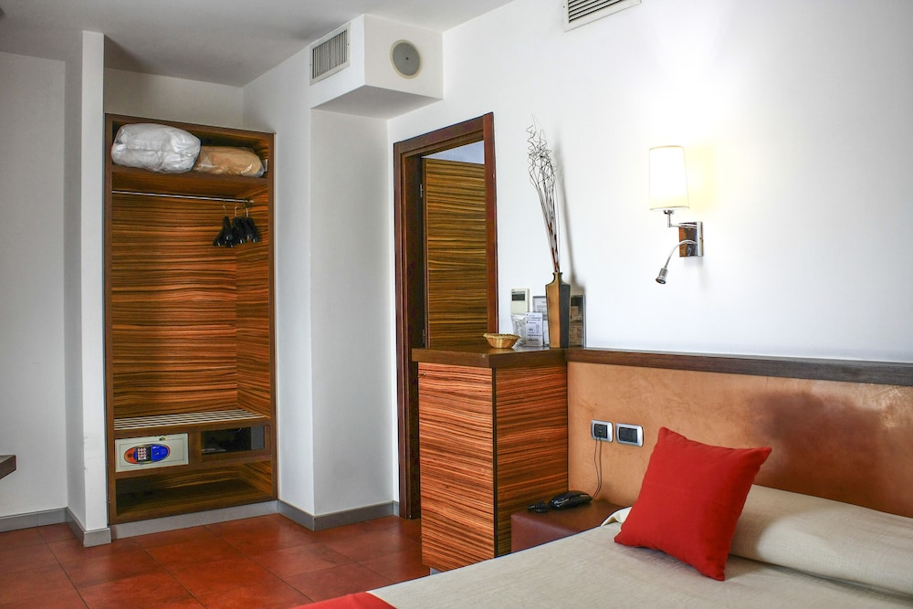 Standard Double Room photo 1