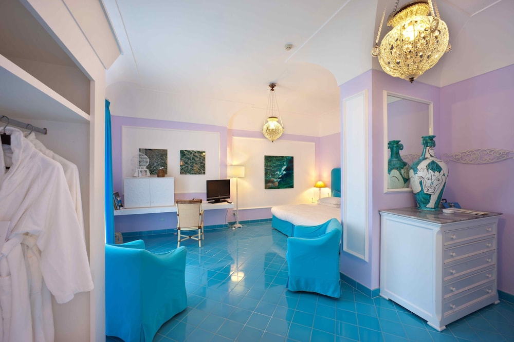 Superior Double Room, Balcony, Courtyard View - Photo 2