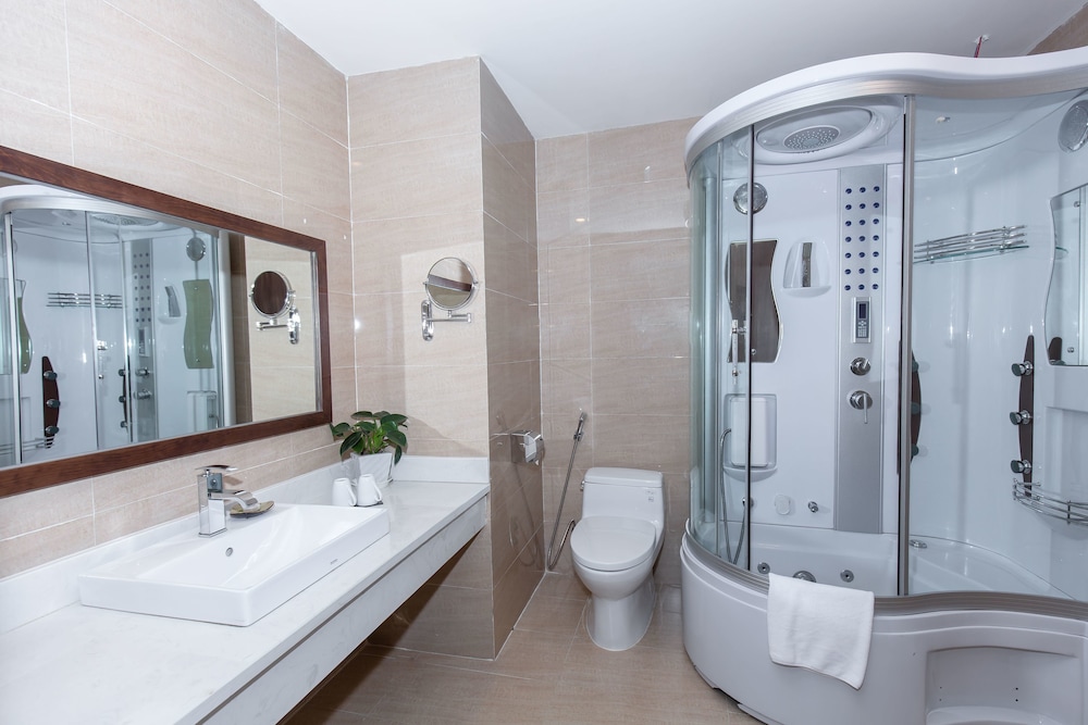 Executive Suite photo 3