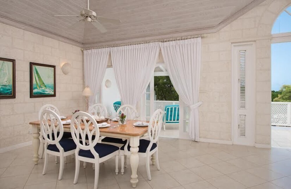 Luxury Suite, 1 King Bed, Kitchen, Executive Level photo 2