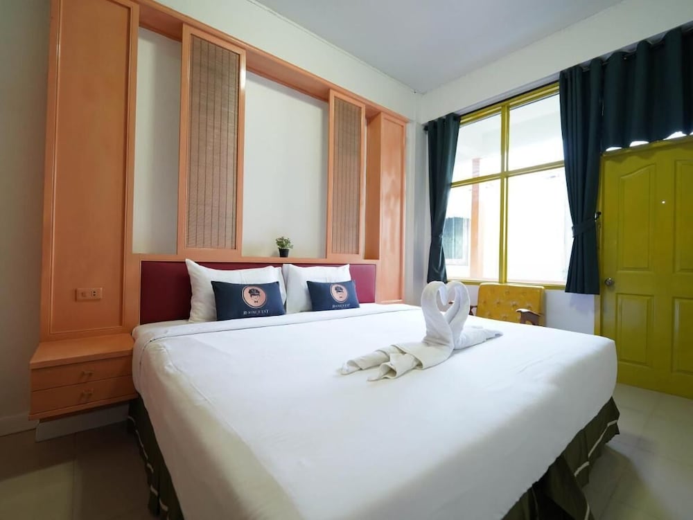 Superior Room, 1 Queen Bed photo 1