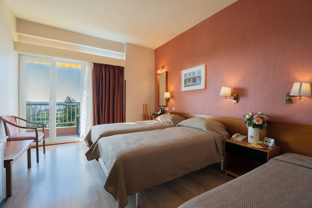Triple Room, Balcony, Sea View - Photo 1
