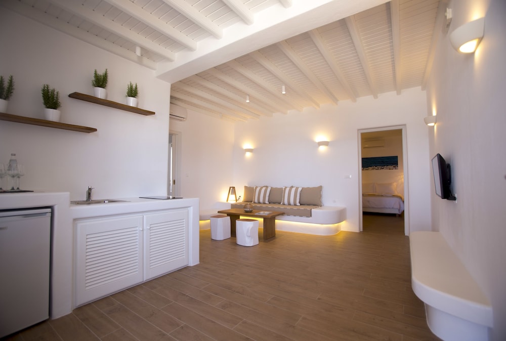 Superior Suite, 2 Bedrooms, Sea View photo 3