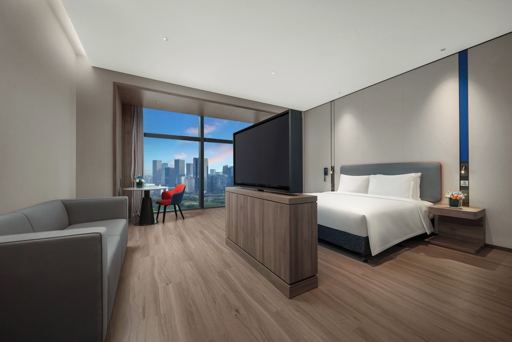 Suite, 1 King Bed