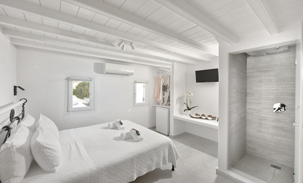 Double Room - Photo 1