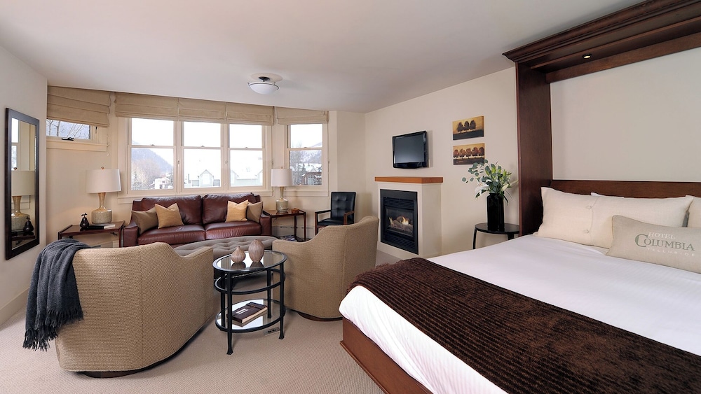 Room (Hotel Columbia 20)