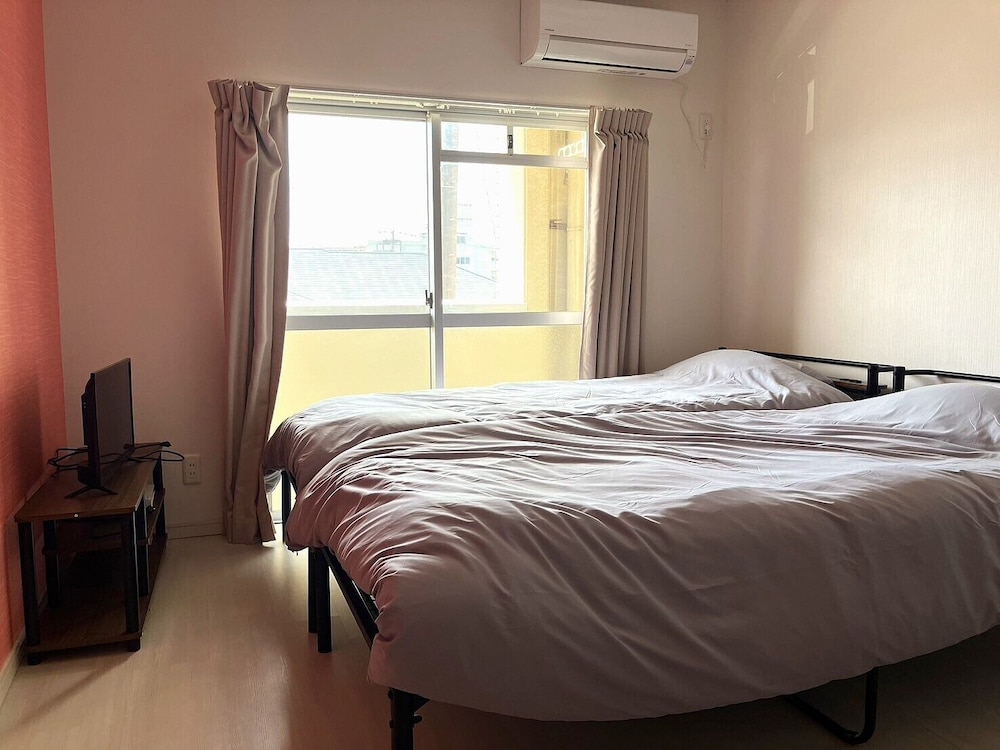 Basic Apartment, City View (A)