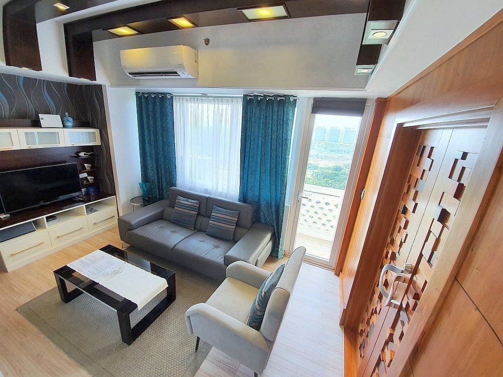 Luxury Condo, 2 Bedrooms, Ocean View, Beachfront photo 2
