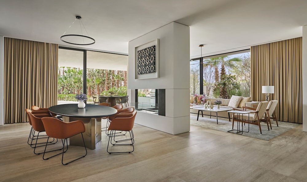 Room, 4 Bedrooms, Non Smoking, Ocean View (Residence)