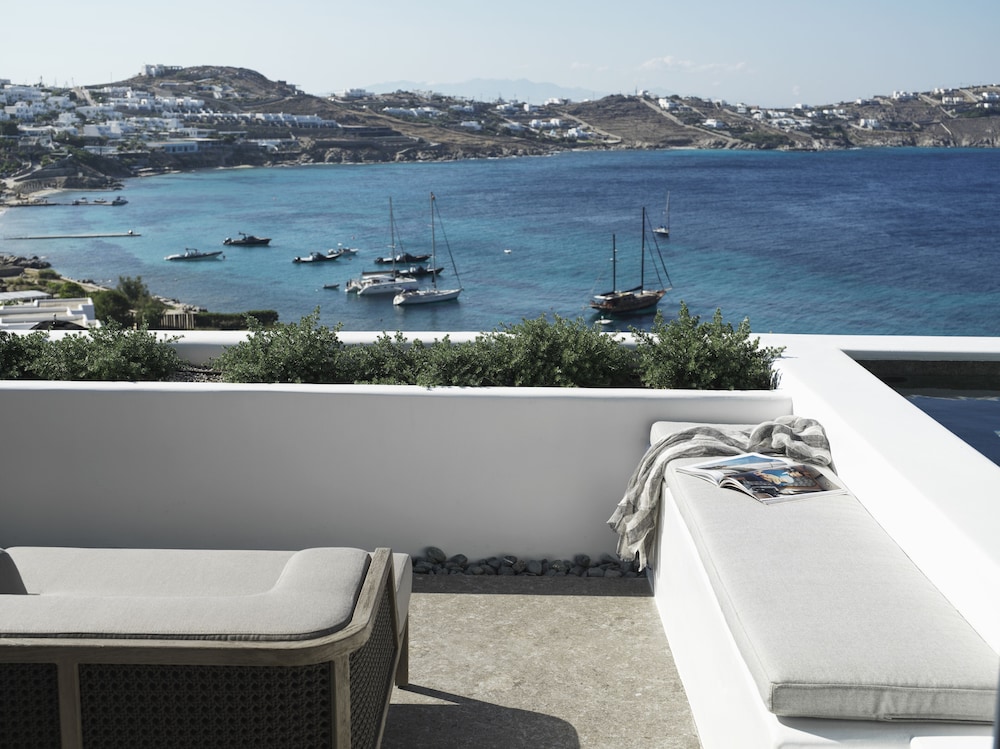 Executive Suite, Private Heated Pool, Sea View - Photo 18