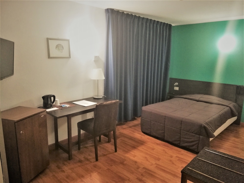 Room, 1 Double Bed - Photo 16