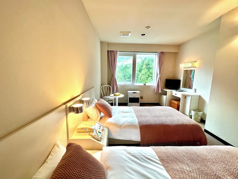 Basic Double or Twin Room photo 3