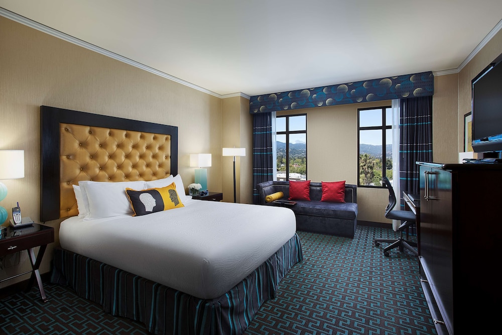 Junior Suite, 1 King Bed, Non Smoking - Photo 4