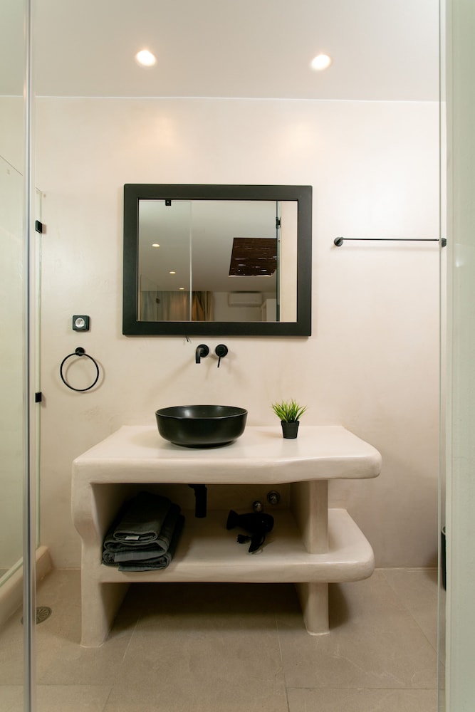 Deluxe Double Room - Photo 15