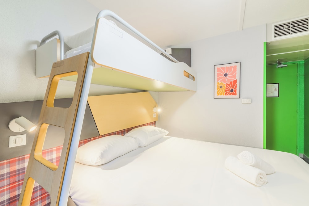 Triple Room, Multiple Beds