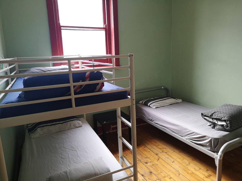 3 Bed Dormitory - Mixed photo 1