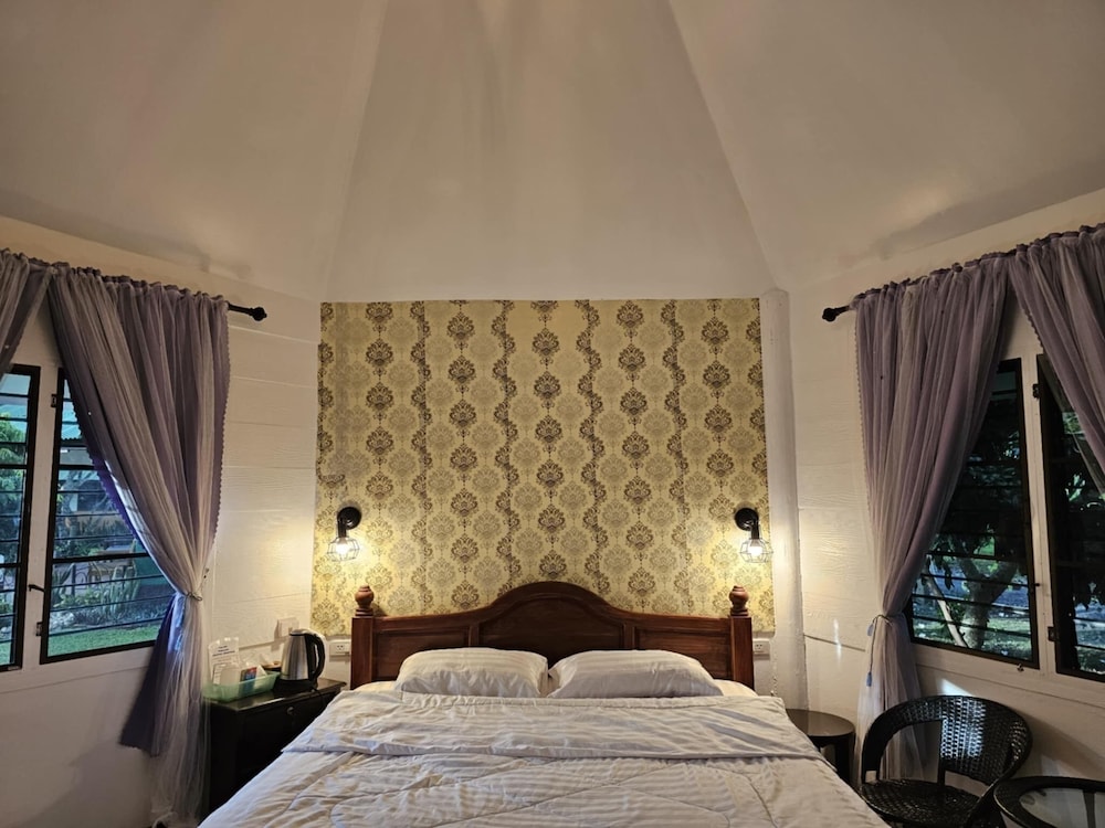 Standard Room, River View - Photo 4
