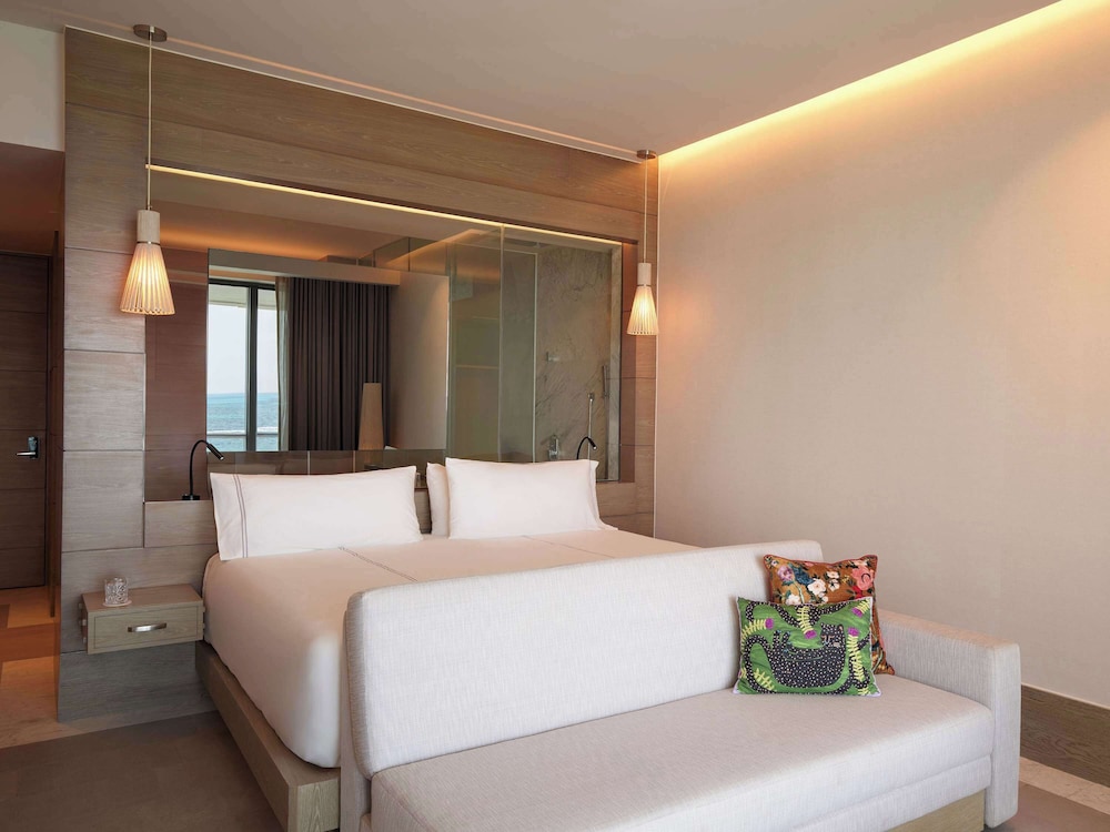 Euphoria King Suite