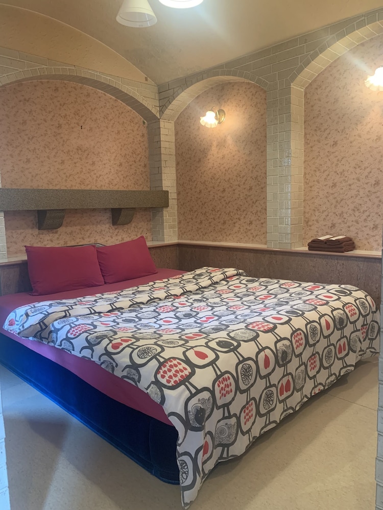 Economy Double Room photo 1