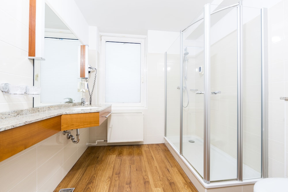 Superior Double Room, Courtyard View - Photo 4