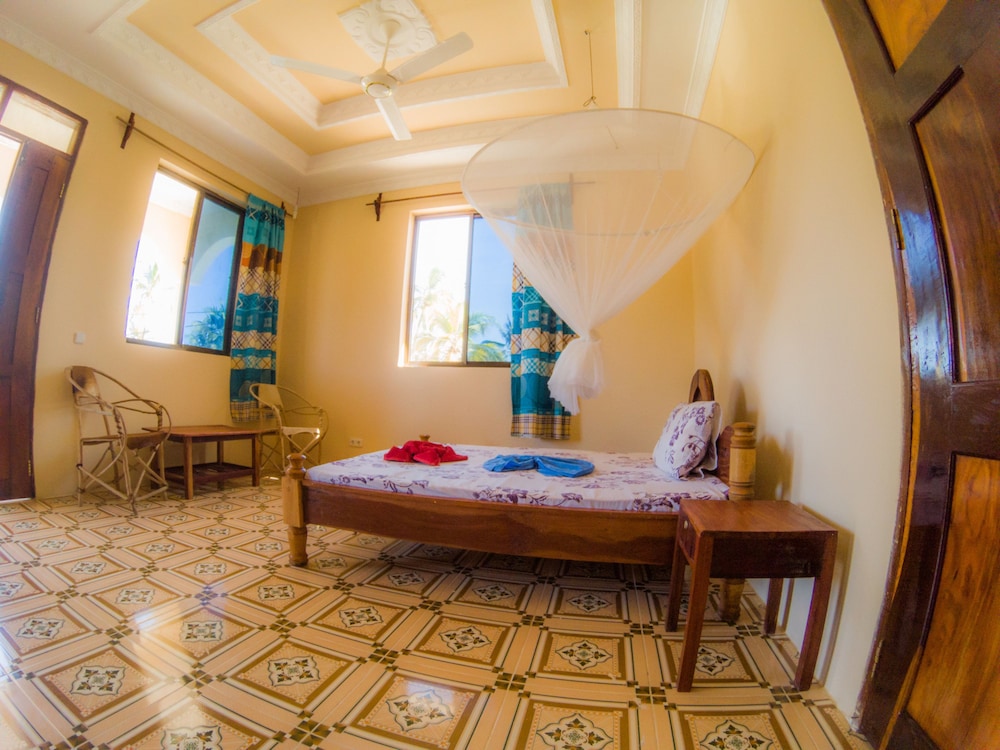 Quadruple Room, Shared Bathroom