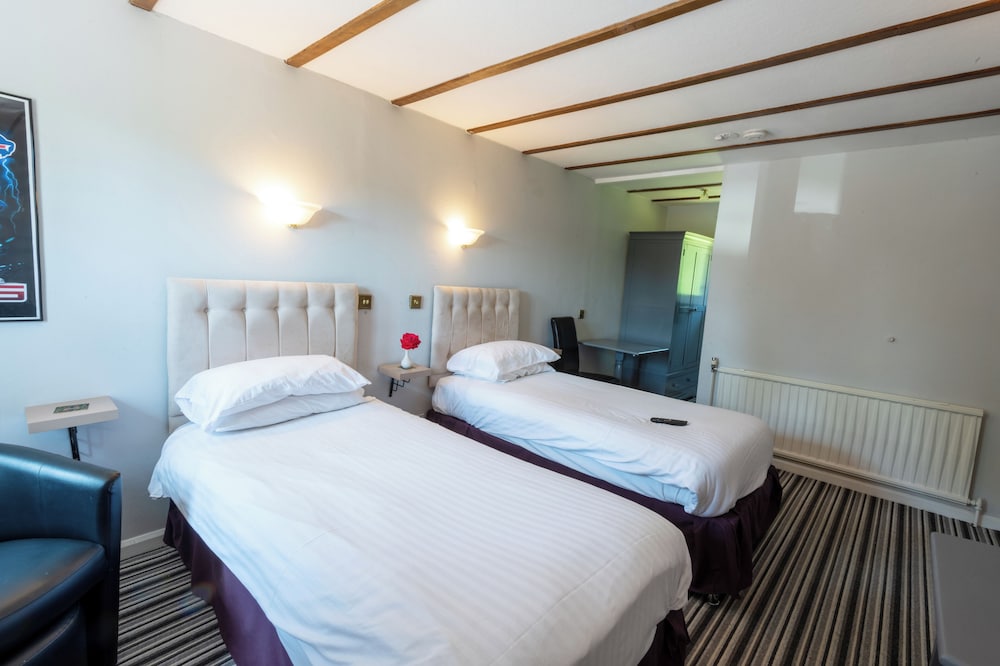 Twin Room - Photo 1