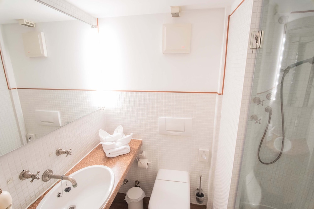 Honeymoon Double Room photo 3