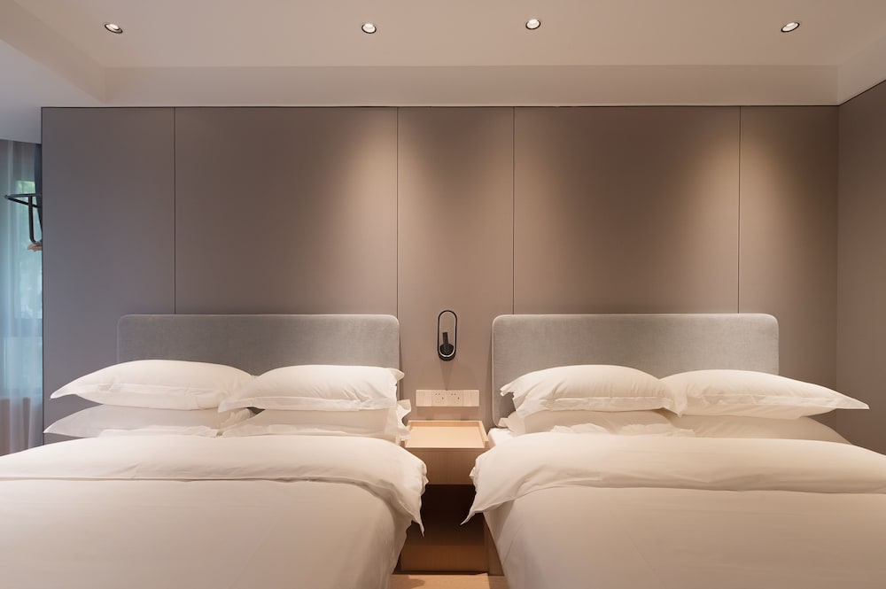 Deluxe Twin Room (Two 1.5m Beds)