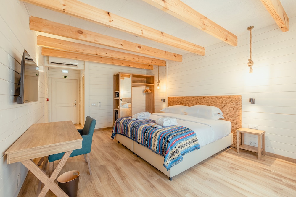 Traditional Double or Twin Room - Photo 6