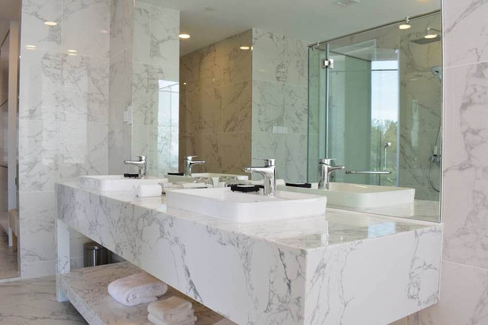 Junior Suites - Photo 2