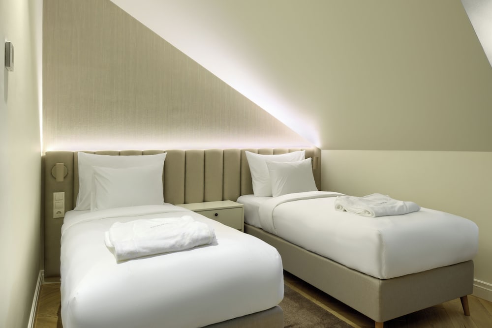 Economy Twin Room