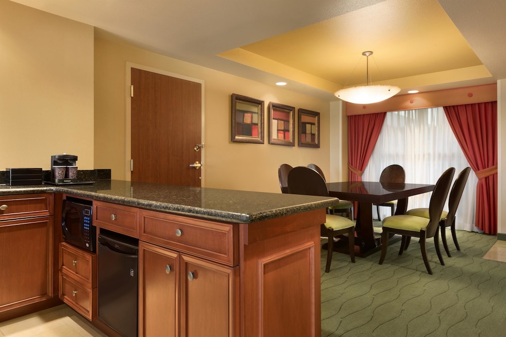Suite - Photo 2