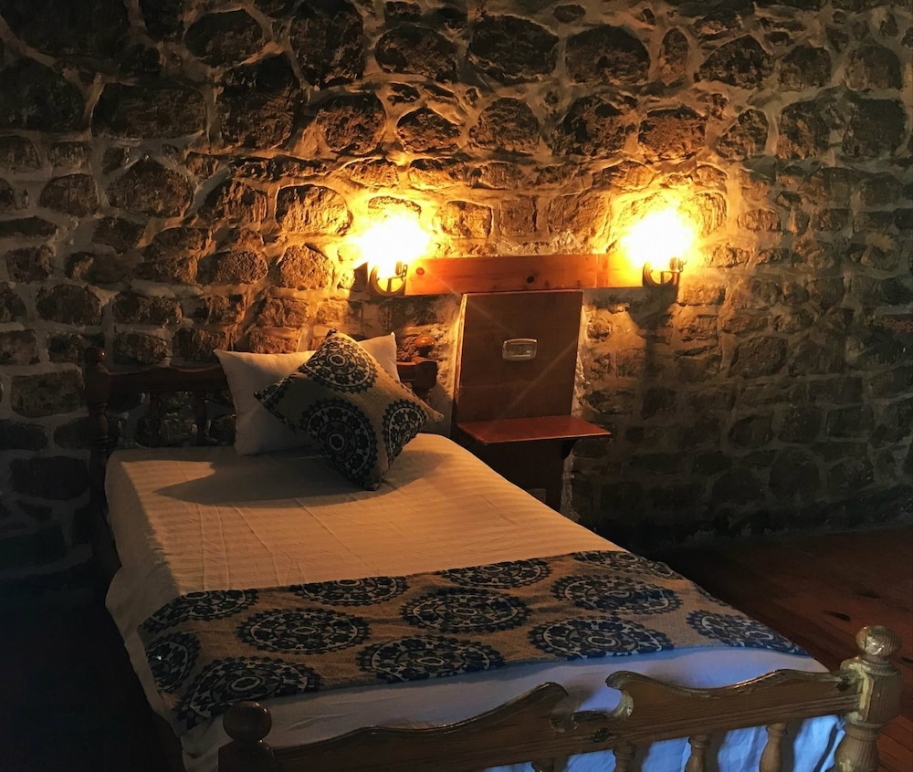 Single Room, Sea View