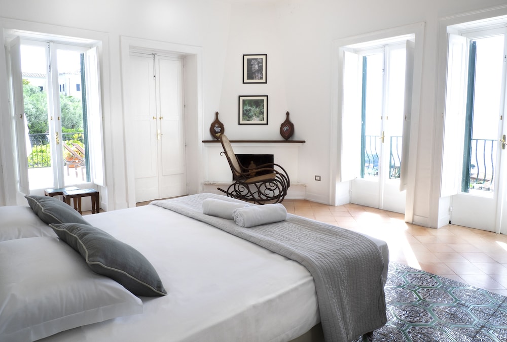 Deluxe Suite, Sea View