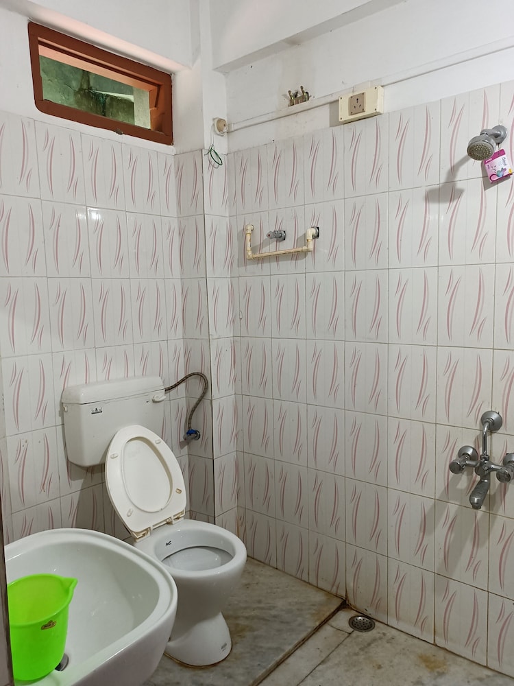 Deluxe Room - Photo 10