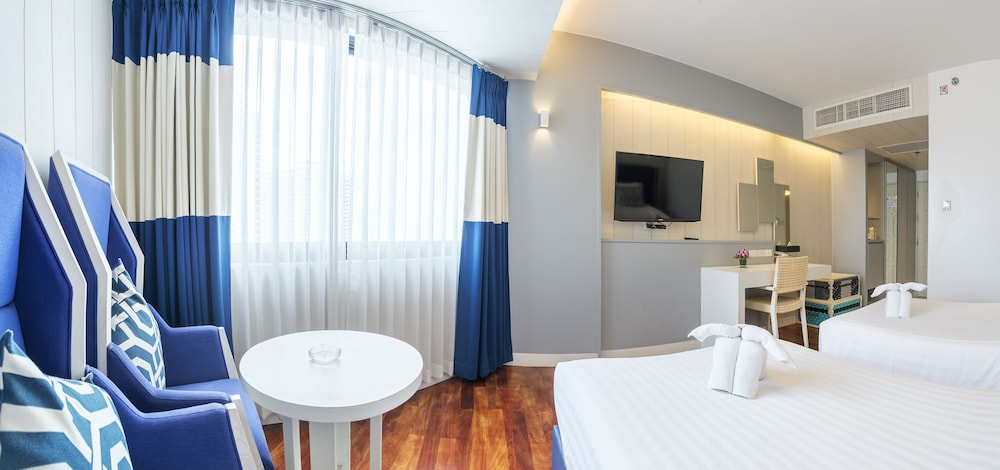 Superior Seaview Jomtien Wing - Photo 4