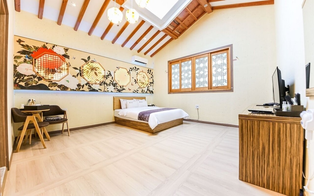 Superior Room (Rate for 2)