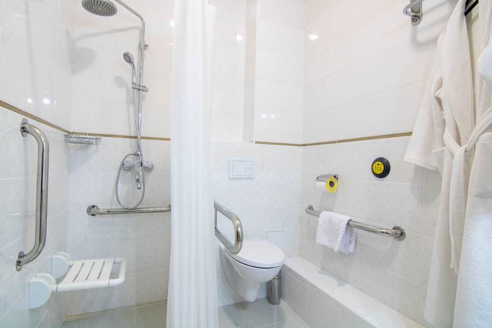 Quadruple Room (Accessible) photo 2