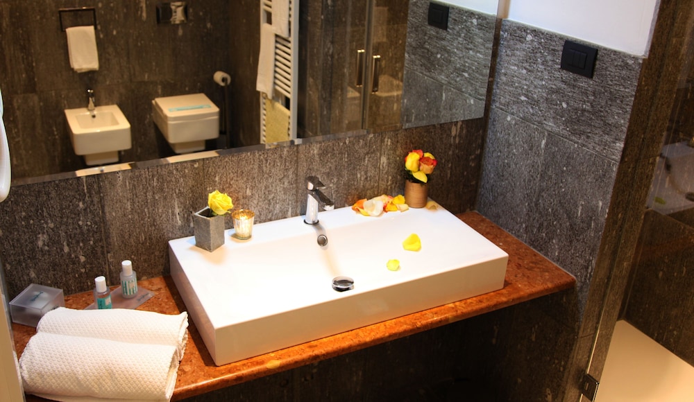 Classic Suite, 1 Bedroom thumbnail 5