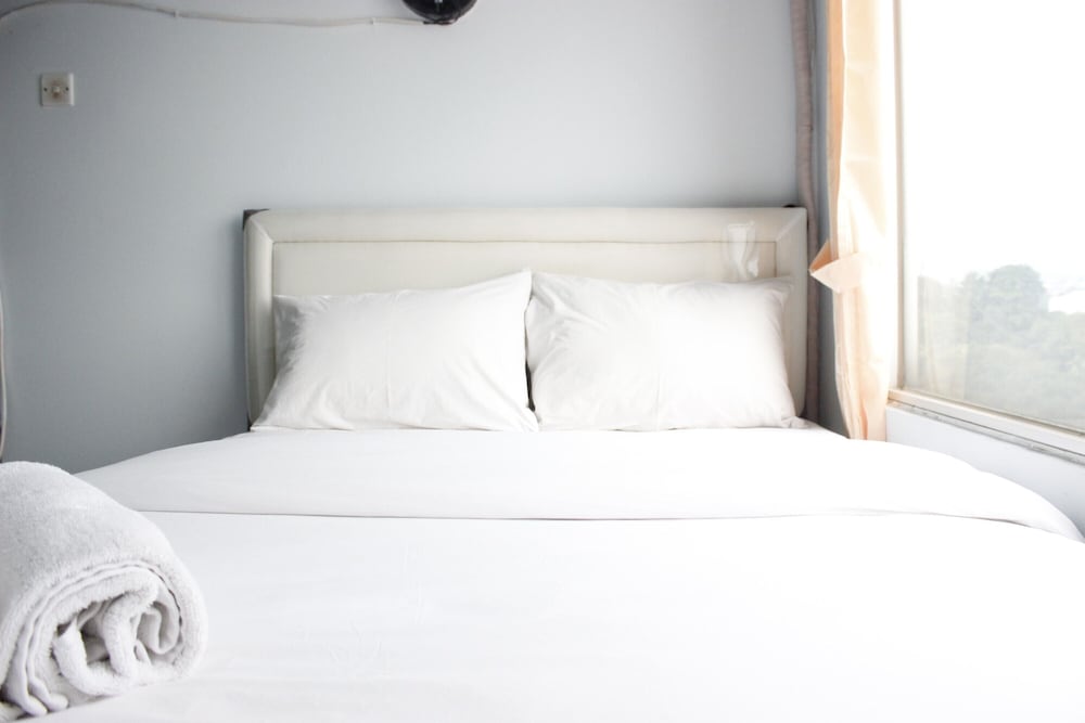 Room - Photo 2