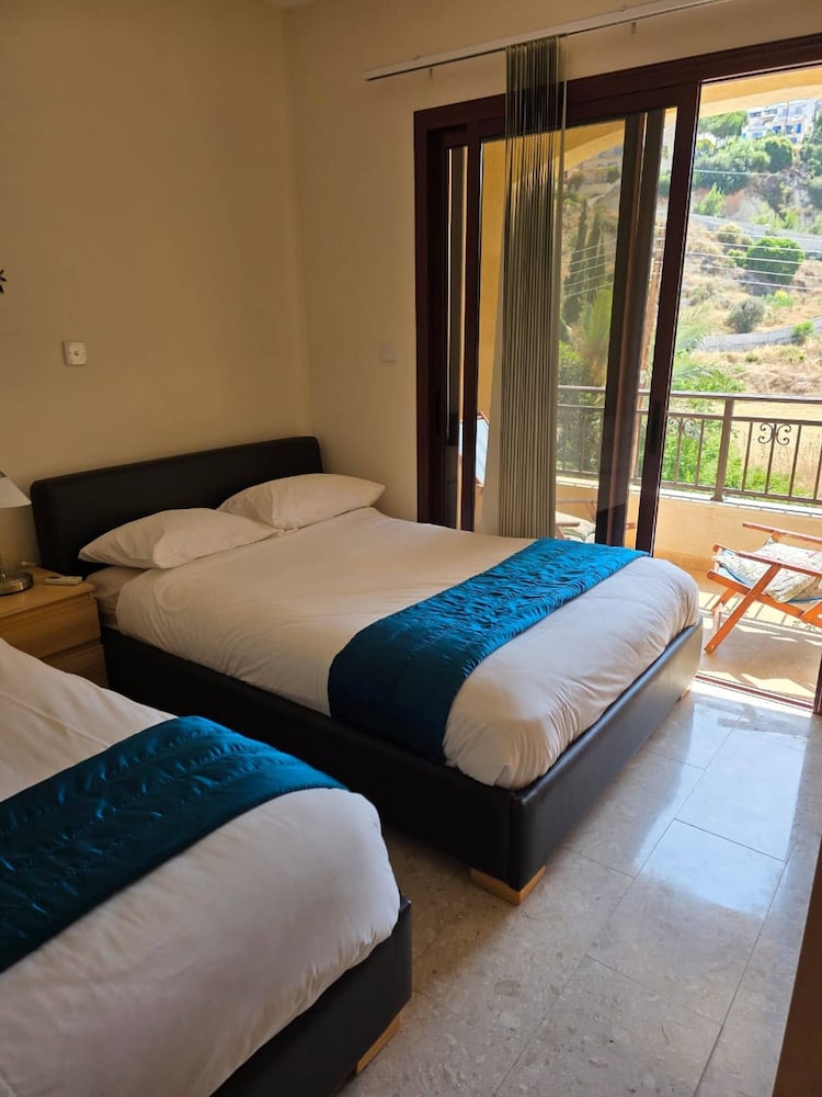Apartment, 2 Bedrooms, Balcony, Garden View photo 2