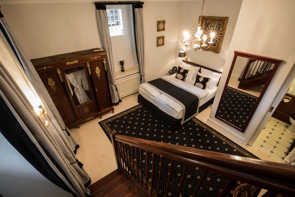 Family Suite, 2 Bedrooms - Photo 3