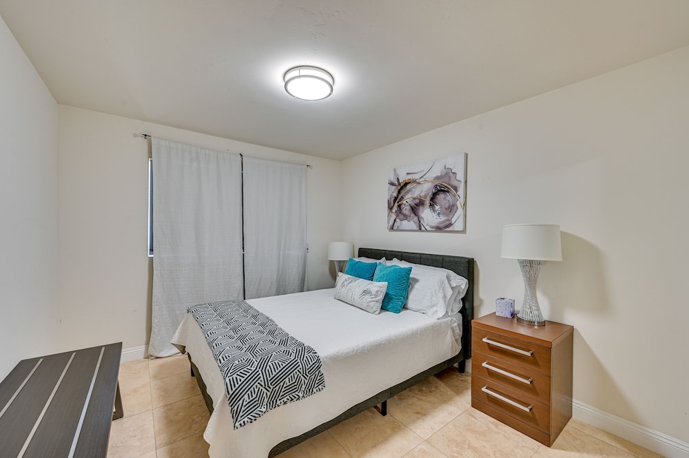 House (4 Bedrooms) photo 1