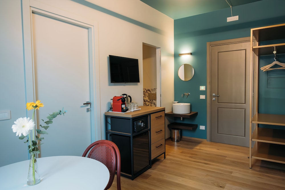 Studio Suite, Balcony